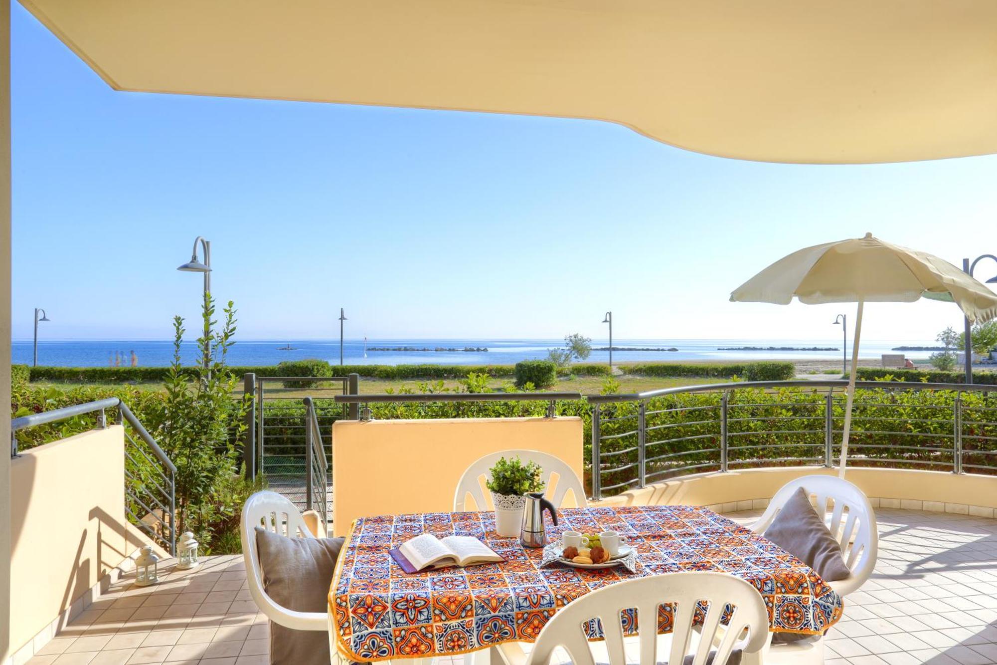 Mazzarosa Residence Roseto Degli Abruzzi Oda fotoğraf